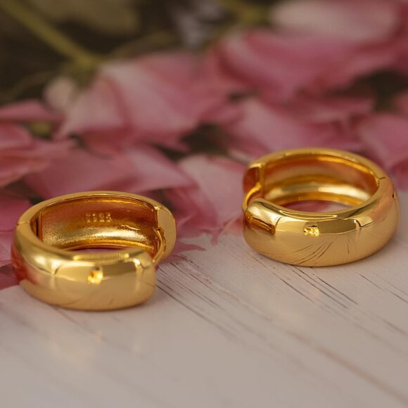 Gold Chunky Hoop Earrings Women Trendy 18K Gold Plated Small Thick Hoop Jewelry - Picture 4 of 5